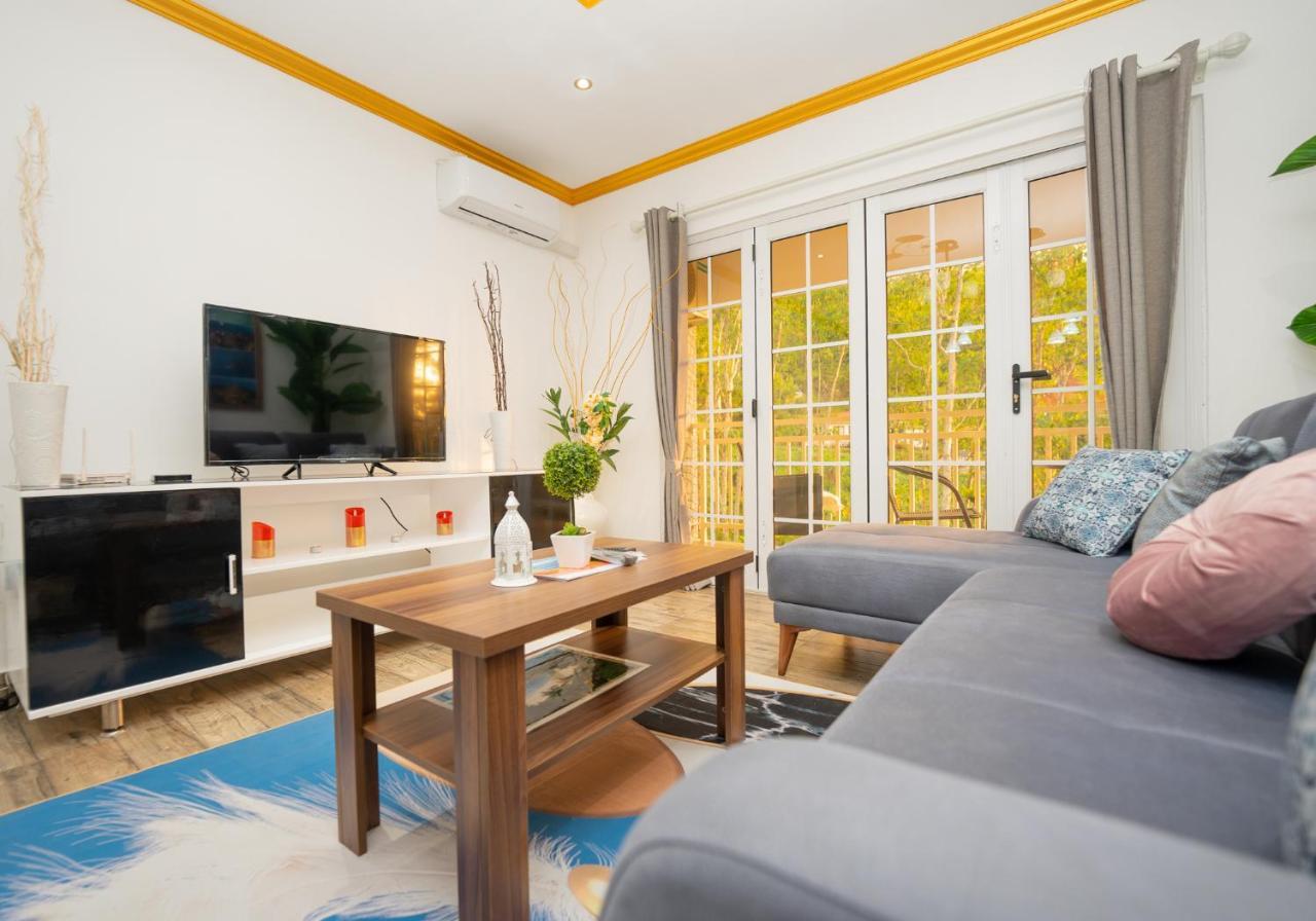 Paradise Breeze Apartment Misere Екстериор снимка