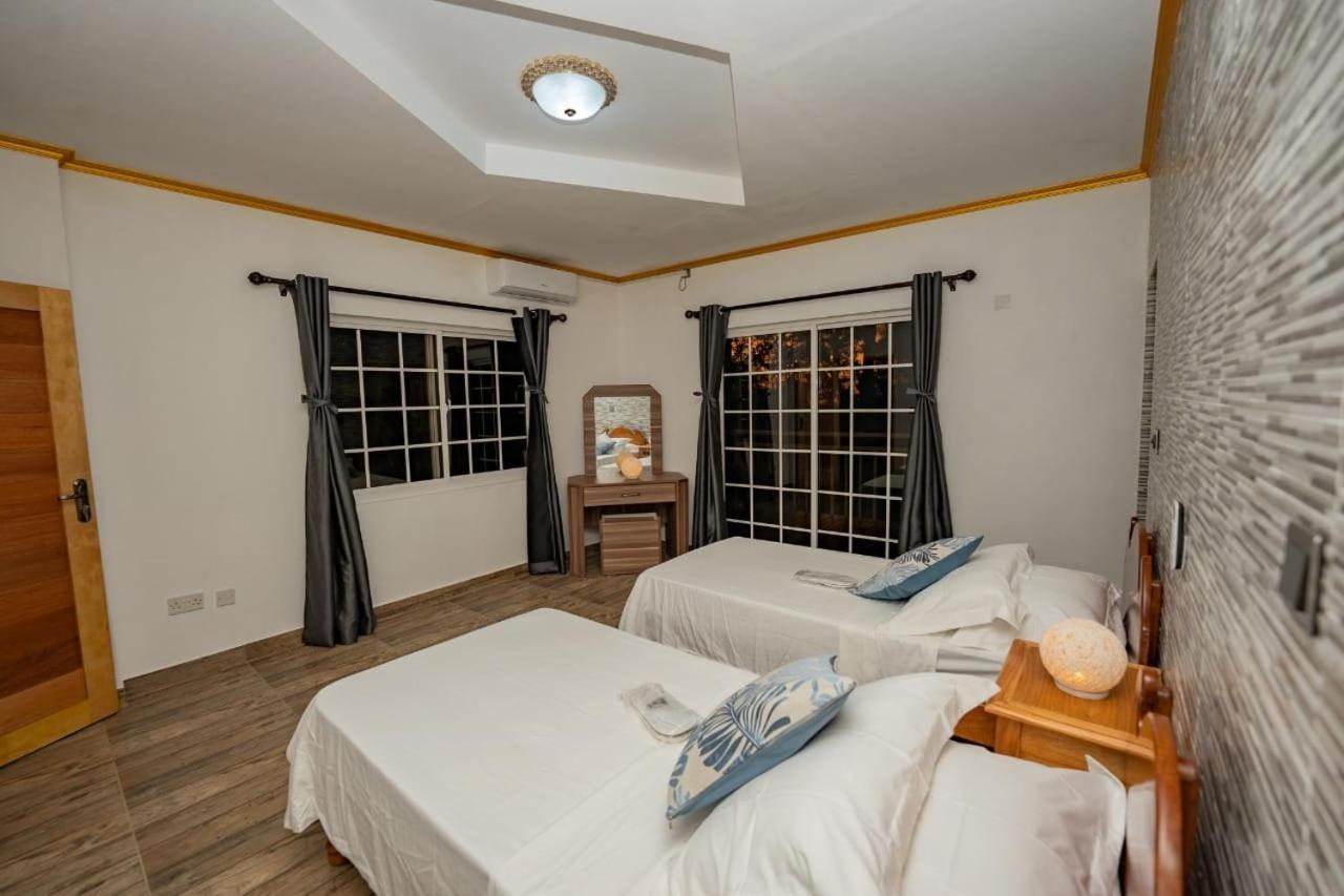 Paradise Breeze Apartment Misere Екстериор снимка